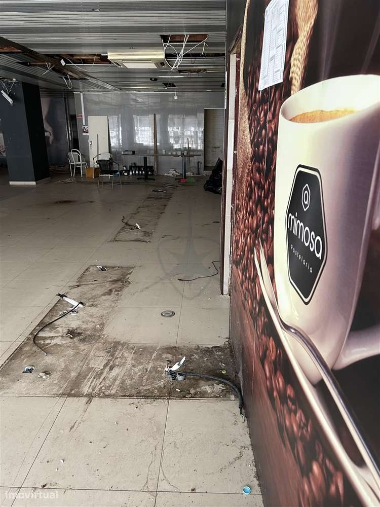 Prédio histórico na emblemática cidade do Montijo para reabilitar-2