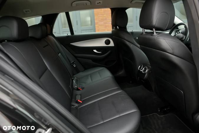 Mercedes-Benz Klasa E 300 de T 9G-TRONIC Exclusive - 24