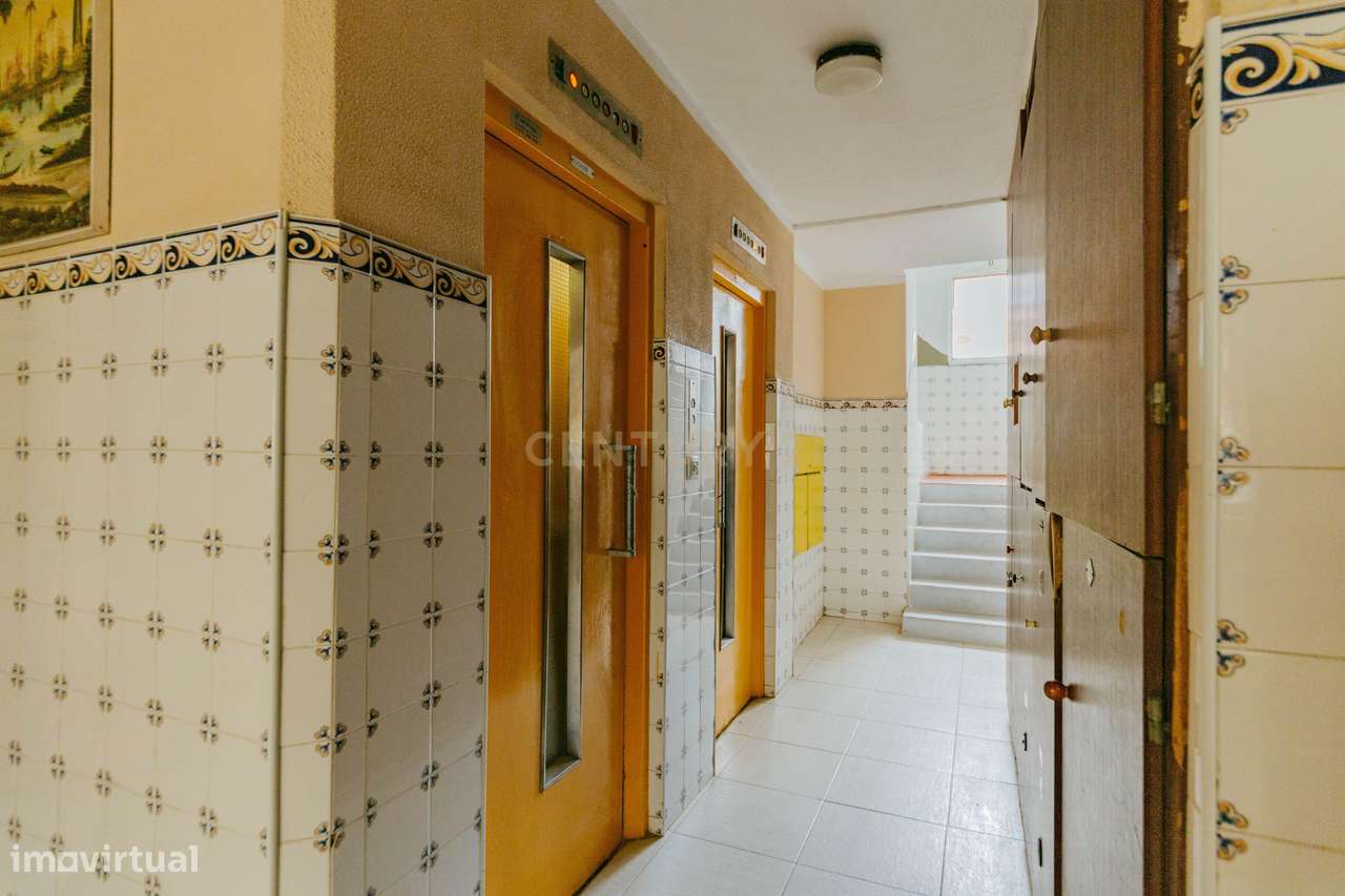 Apartamento T4 à venda no Barreiro-29