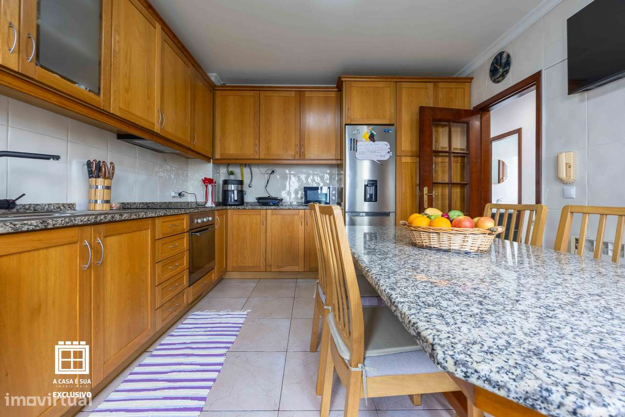 Moradia T3 com Suite e Garagem para 3 Viaturas em Rio Meão - Exclusivo-15