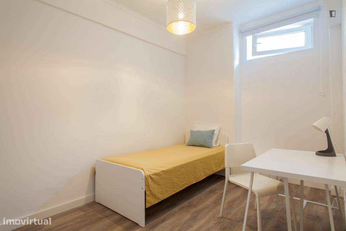 Quarto - localizado em Lumiar Lisbon - Grande imagem: 2/10