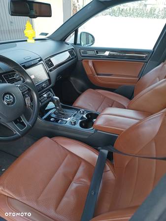 Volkswagen Touareg 3.0 V6 TDI BMT X-Edition - 2