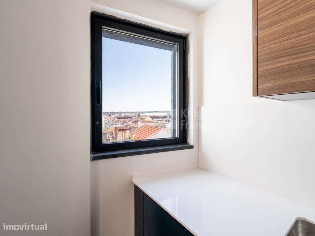 Apartamento T1 com arrecadação e garagem, em Alcântara - Grande imagem: 4/20