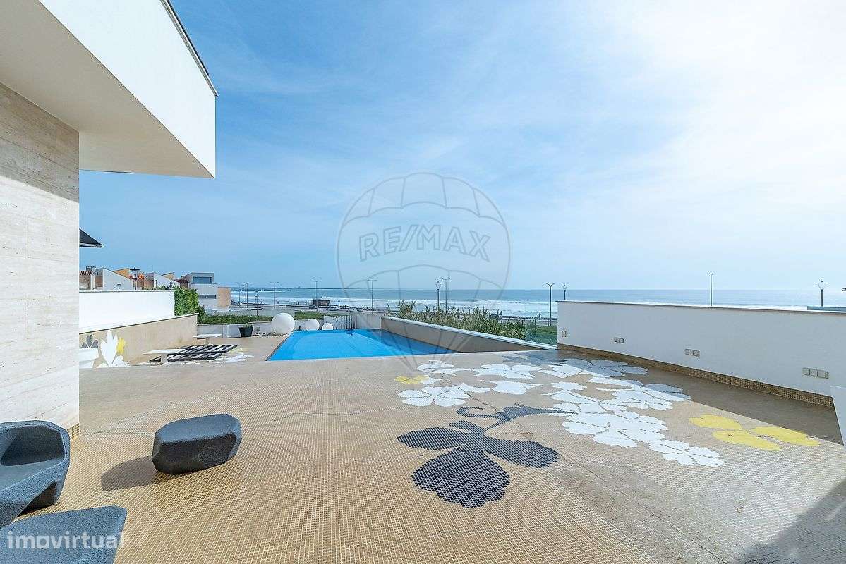 Moradia T5 para venda-45