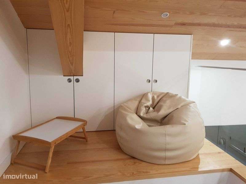 T0+1 à Praça dos Poveiros, Porto - Grande imagem: 4/5