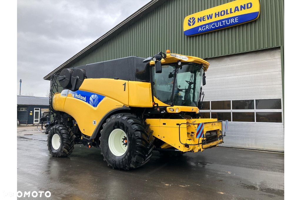 New Holland CR9090 - 1