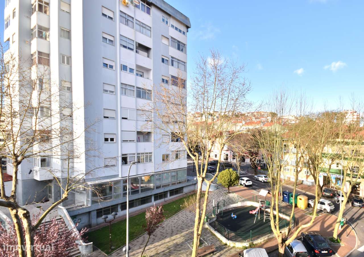 Apartamento T2 na Amadora-18