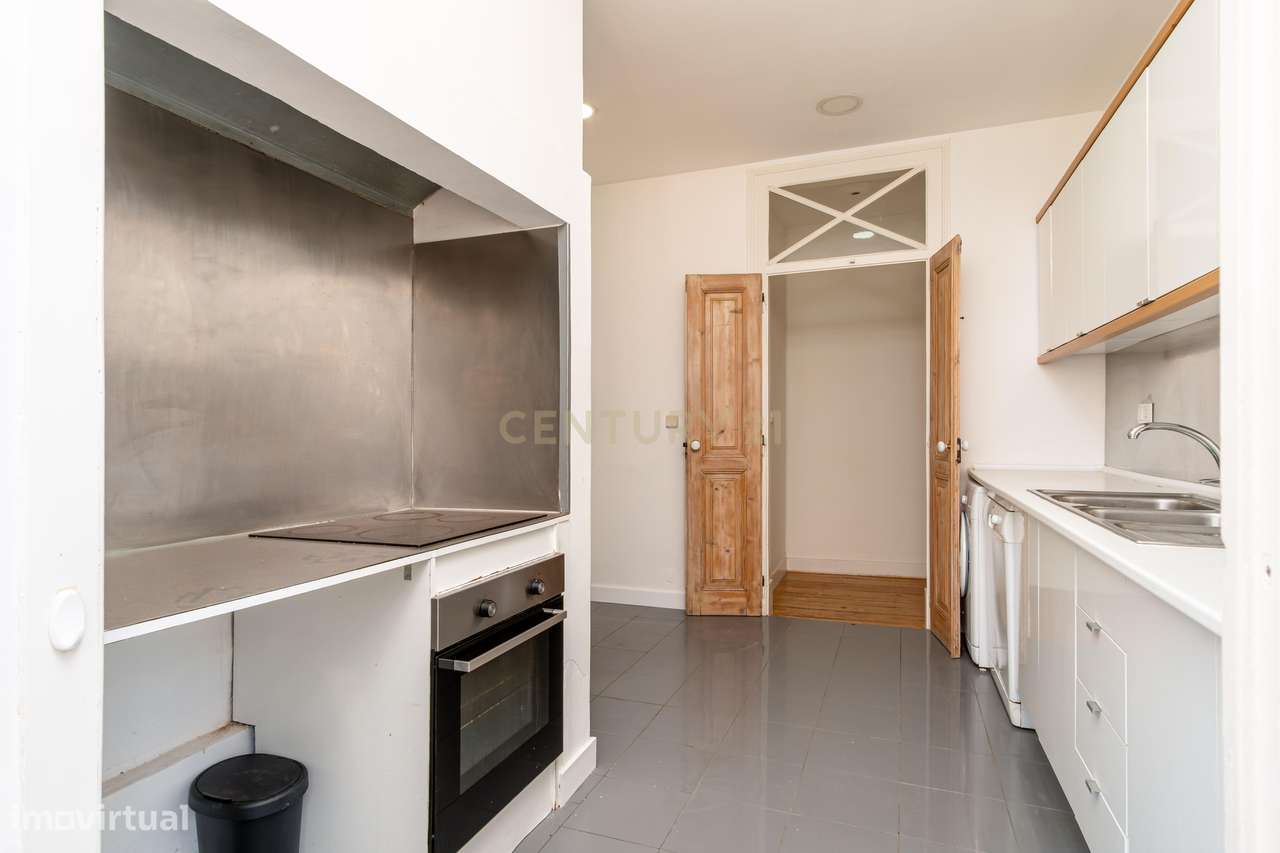 Espetacular apartamento T4 com vista deslumbrante sobre o rio Tejo – C-21