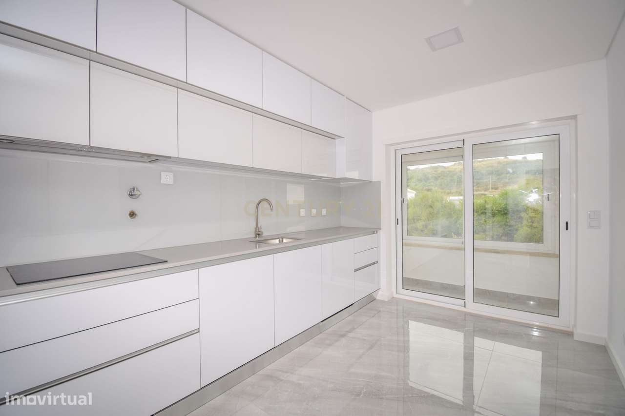 Moradias Condomínio fechado Belas Garden  T2+1 e T3+1-17