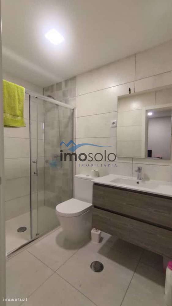 Apartamento T4 Remodelado no Centro de Oliveira de Azeméis-10
