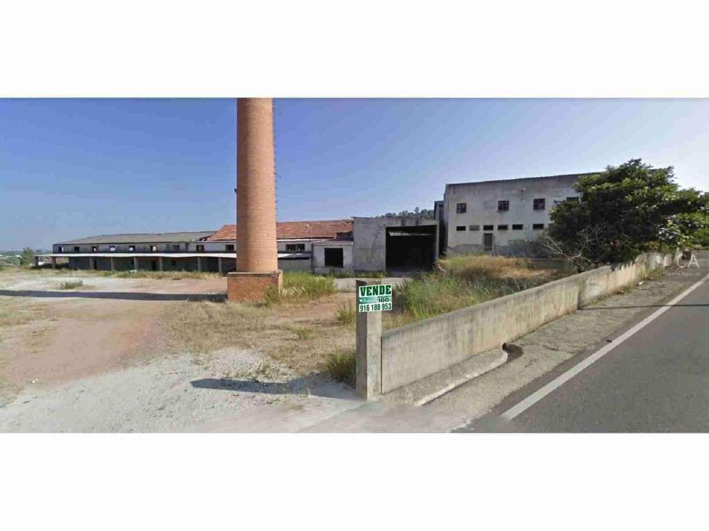UNIDADE INDUSTRIAL DE CERÂMICA NA PONTE DO CELEIRO, PÓVOA DA ISENTA... - Grande imagem: 3/10
