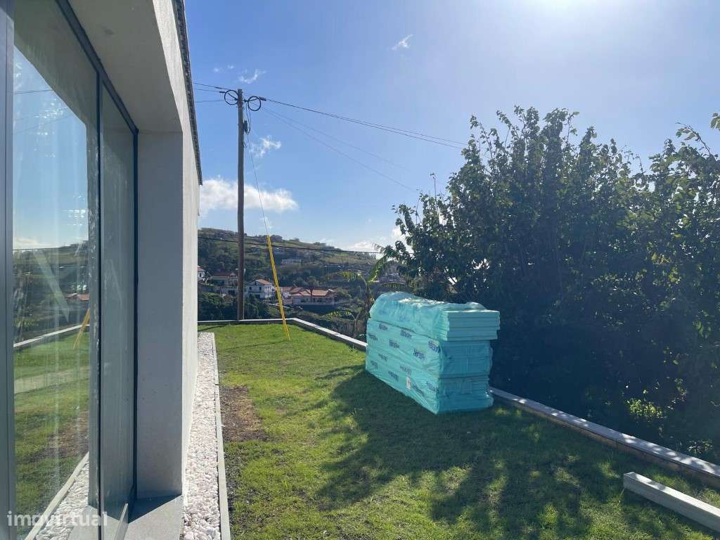 Moradia Nova em Construção em Canhas (Ponto do Sol)-8