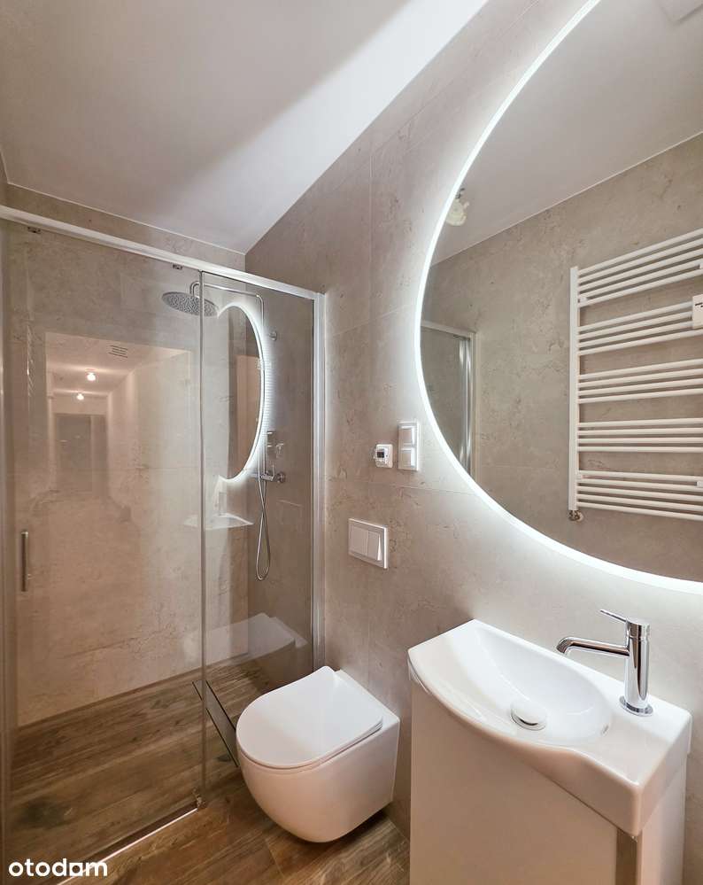 Unikatowy loft w sercu Poznania – cegła – szklane sufity -dwupoziomowy-12