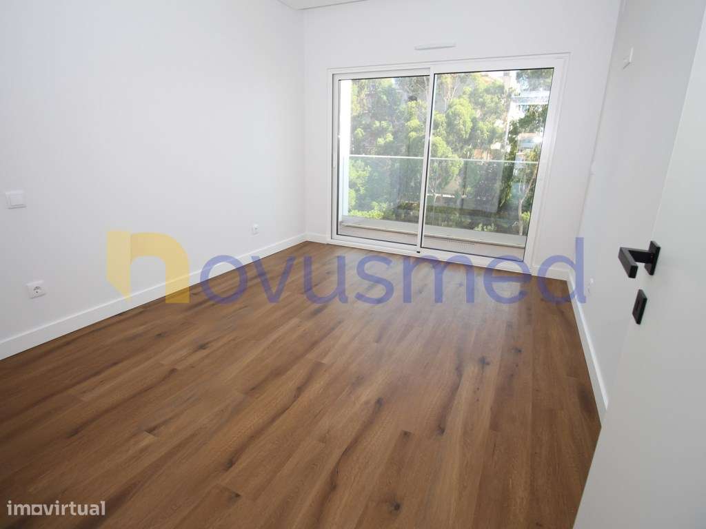 Penthouse tipo T3 com vista para o Mar a 300 metros da praia dos Al...-22