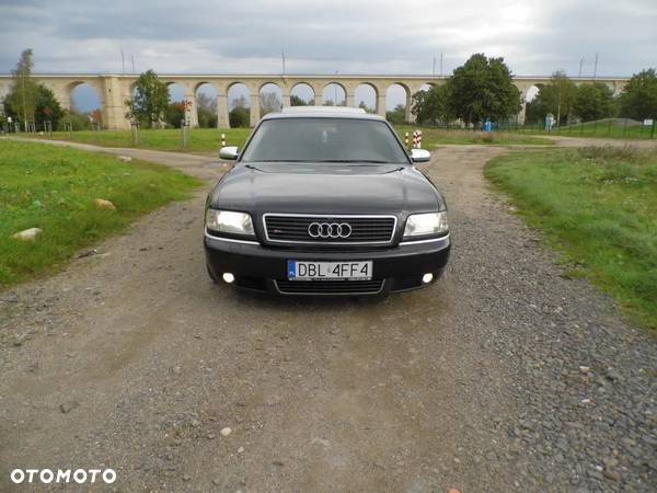 Audi S8 - 8