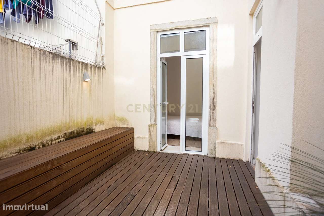 Apartamento T1+1 com logradouro a venda em Campo de Ourique!-13