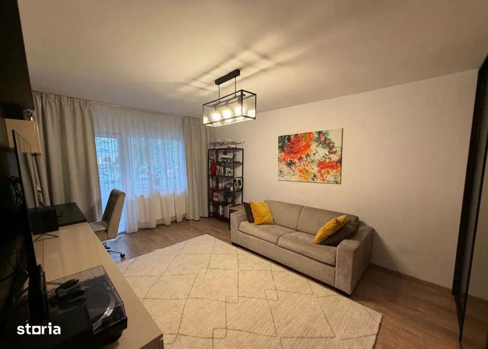 Apartament ultrafinisat cu 3 camere, mobilat si utilat, zona Ciortea !-2