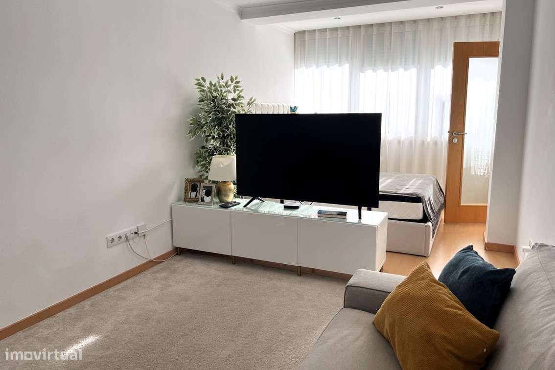 T2  / Renovado em São João da Talha-10