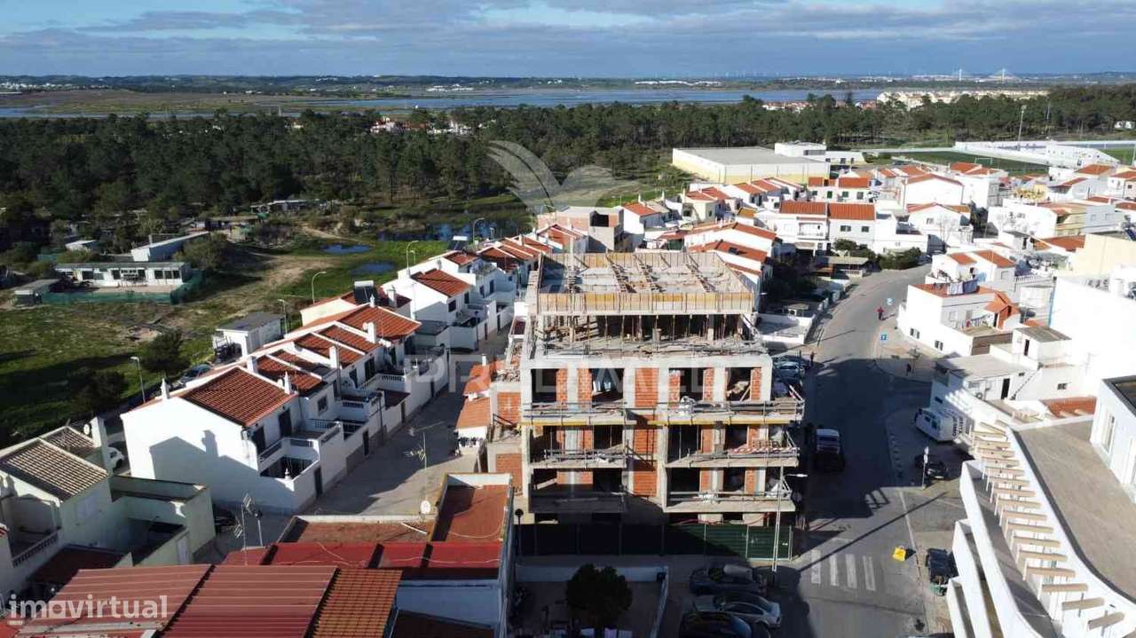 Duplex T3 com vista mar em Monte Gordo, a 250 mts da praia - Grande imagem: 4/14