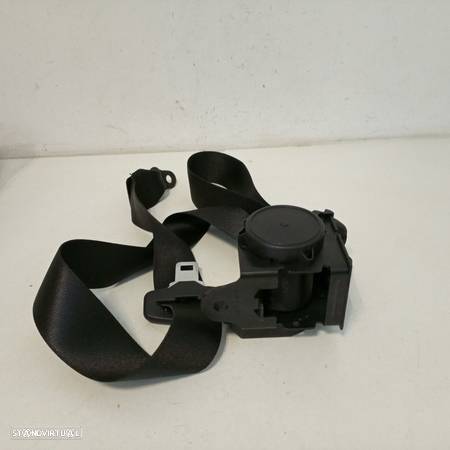 Cinto Traseiro Direito Bmw 1 (F20) - 2