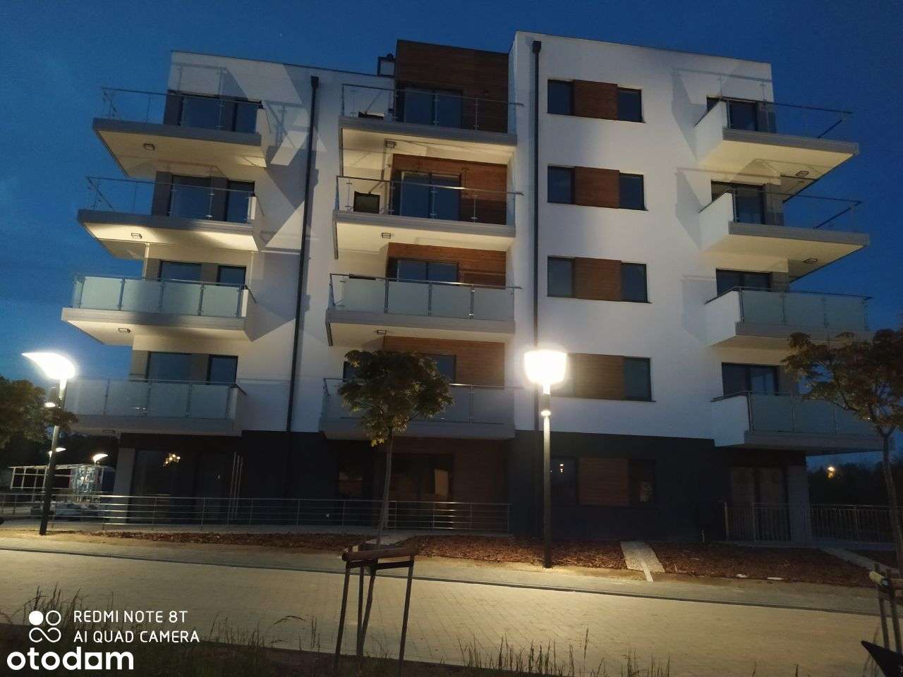 Słoneczne z garderobą z ogromnym tarasem i ogrodem - Pełny obrazek: 5/17