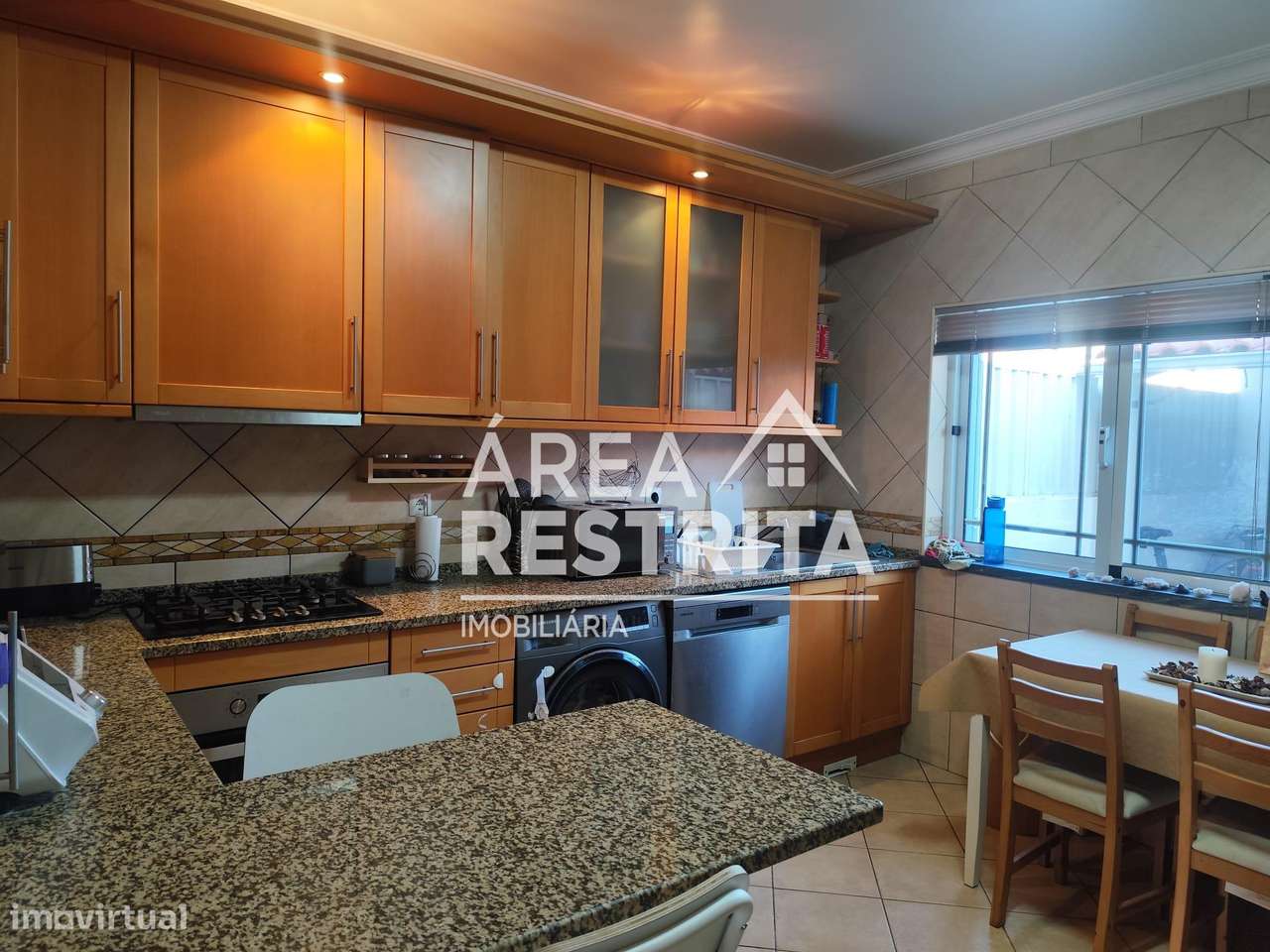 Moradia T3+1 na Quinta do Conde I-3