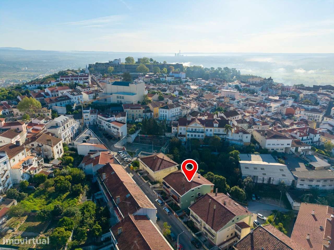 Espaçoso T3 Duplex no Coração de Abrantes – A Amplitude que a sua Famí - Grande imagem: 2/56