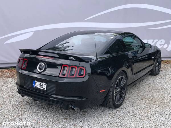 Ford Mustang 5.0 V8 GT - 11