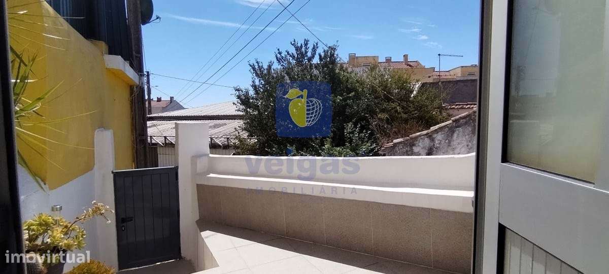 Moradia T1 + T1 | Venda Conjunta | Arcena – Alverca | Possibilidade de - Grande imagem: 2/39