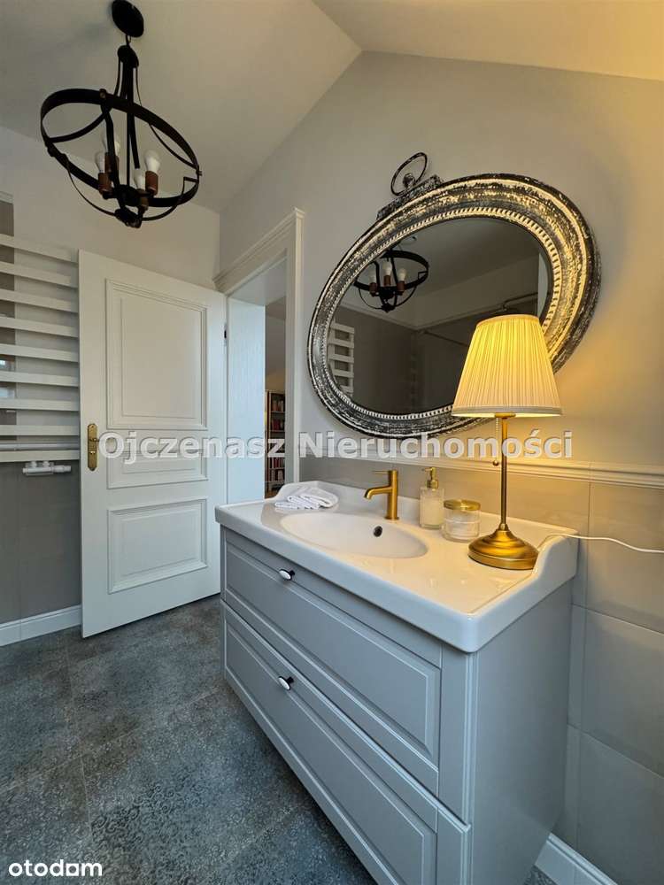 Luksusowy dom w Niemczu w klasycznym stylu-15