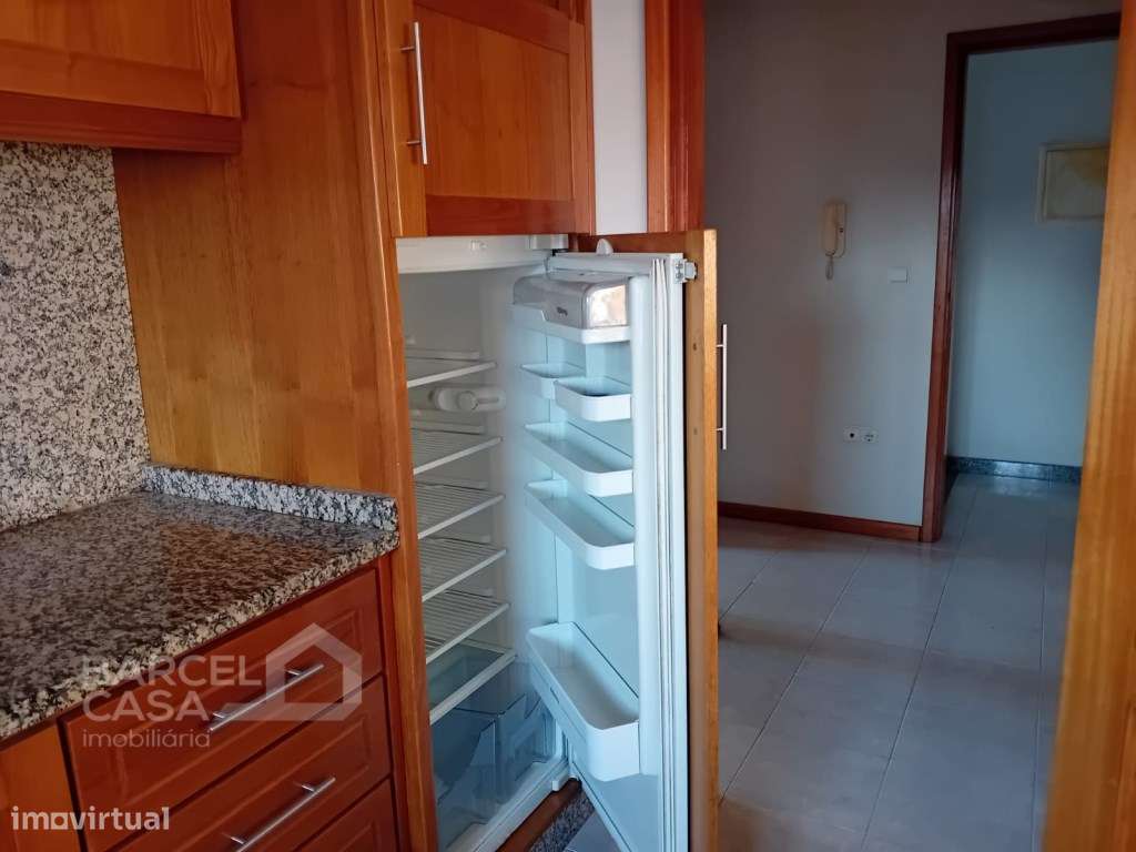 Apartamento T2 para arrendar em VFS. Martinho - Barcelos - Grande imagem: 2/10