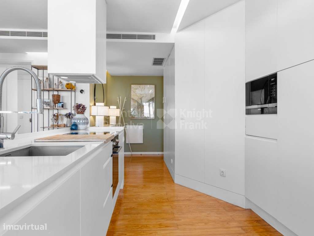 Penthouse T3 Duplex com Terraço | Próximo das Amoreiras-10