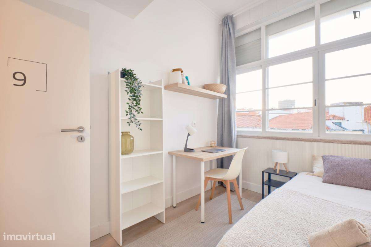 Quarto - localizado em Alameda Lisbon - Grande imagem: 2/34