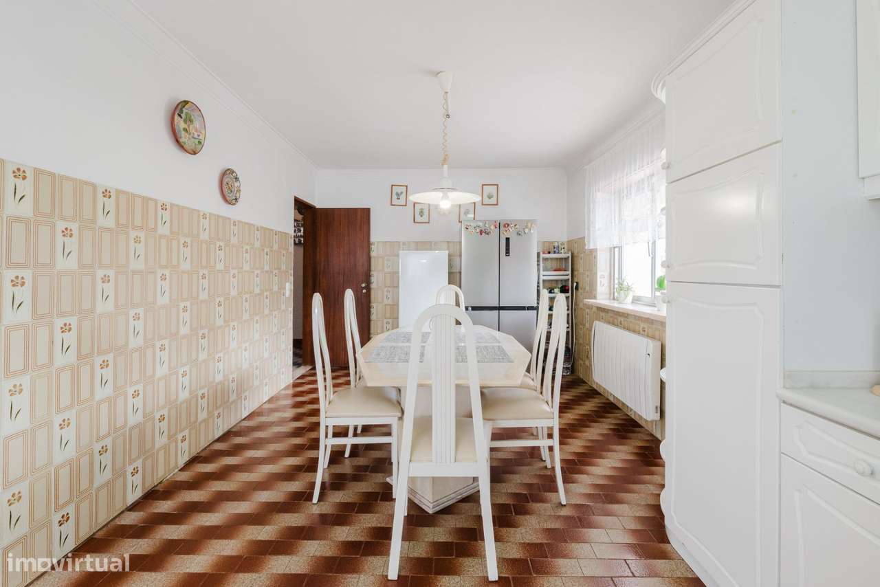 Moradia Independente T4 com Lote de 1.000 m2 em Fernão Ferro-28