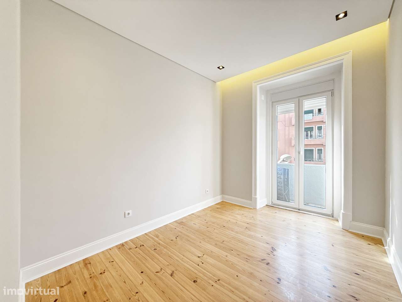 T3 Lindo Renovado a Estrear, jtº Metro Alameda/Técnico Lisboa-31