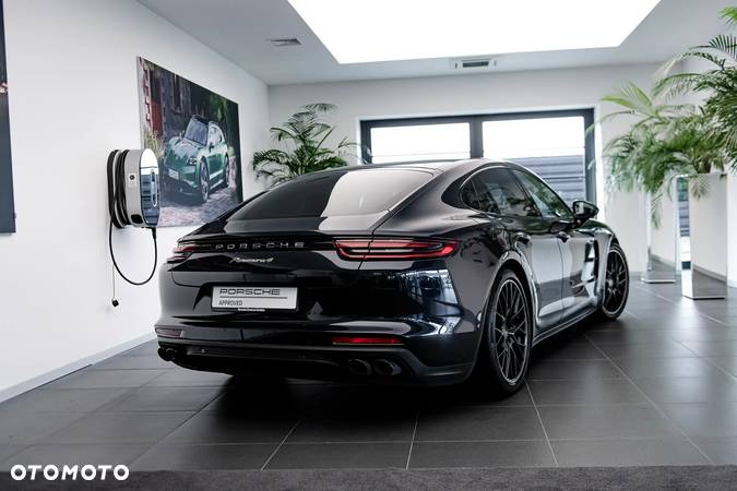 Porsche Panamera 4 E-Hybrid - 3