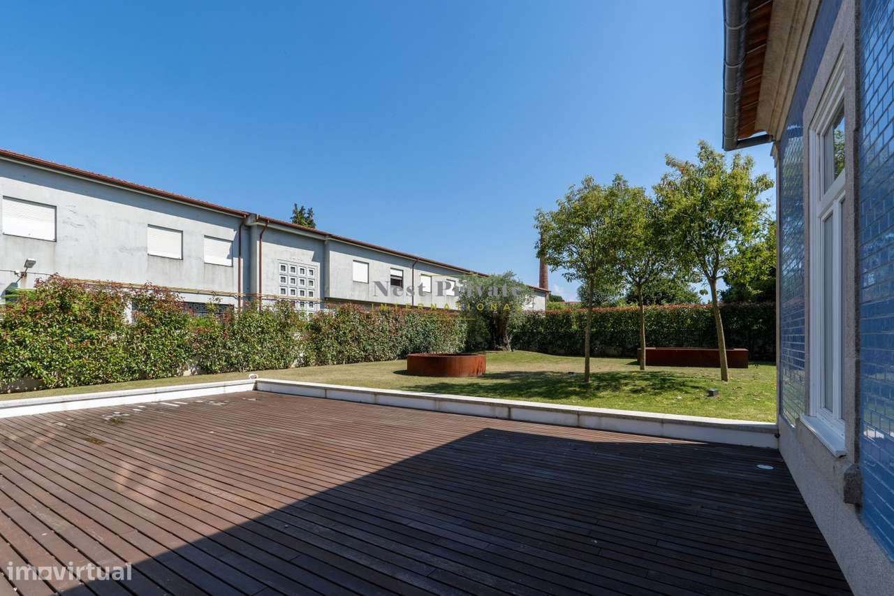 Palacete à venda na Rua de Álvares Cabral-54