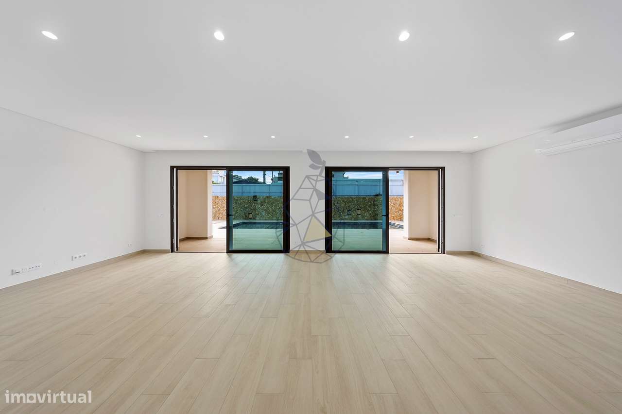 Moradia contemporânea térrea T3 nova  com piscina em Monte Canelas - P - Grande imagem: 3/47