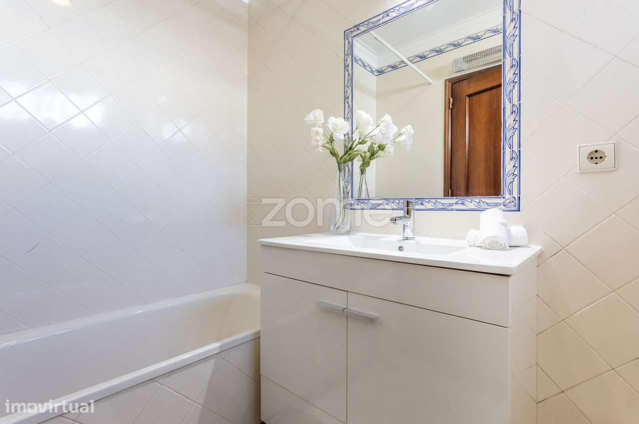 T3 com Lugar Estacionamento privado, perto Metro-21