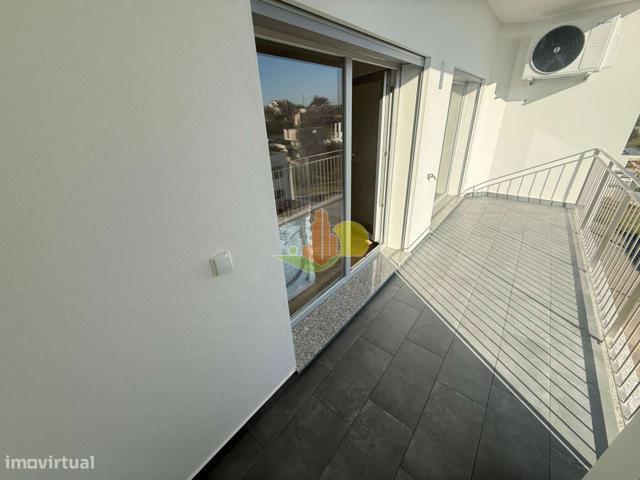 T2k com Garagem Dupla - Grande imagem: 4/26