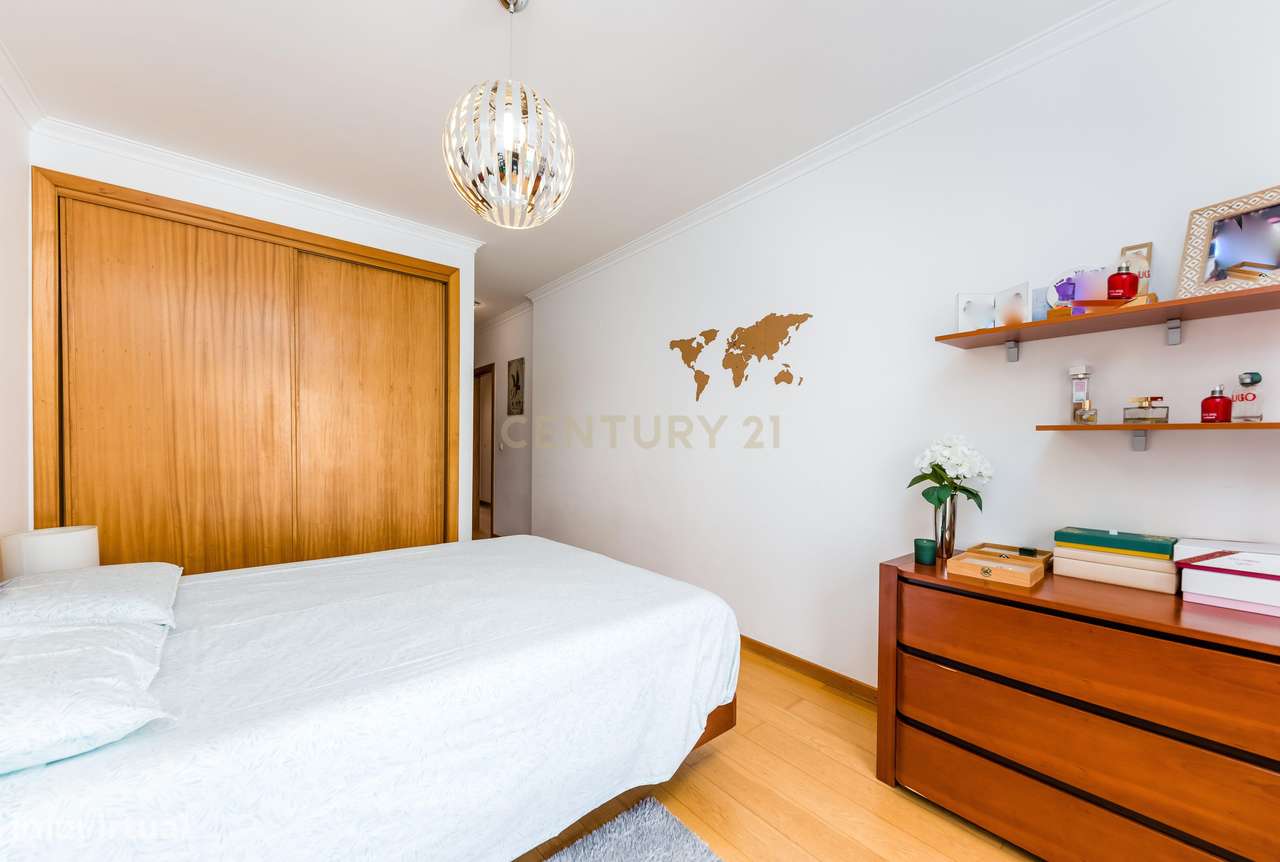 Apartamento T3 com 2 Box e 2 Suítes. Vista Panorâmica em Oeiras-14