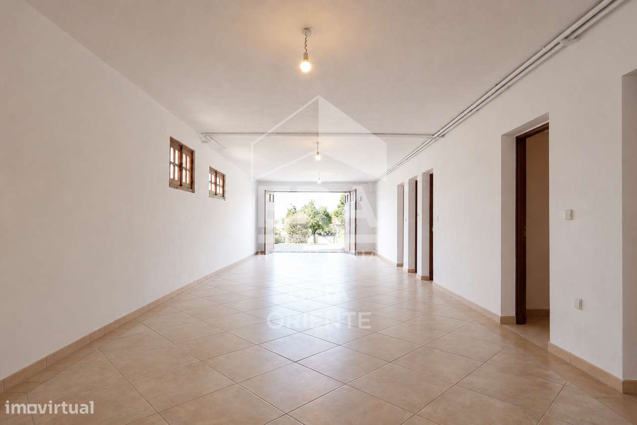 Moradia T4 Com Jardim e Garagem-26