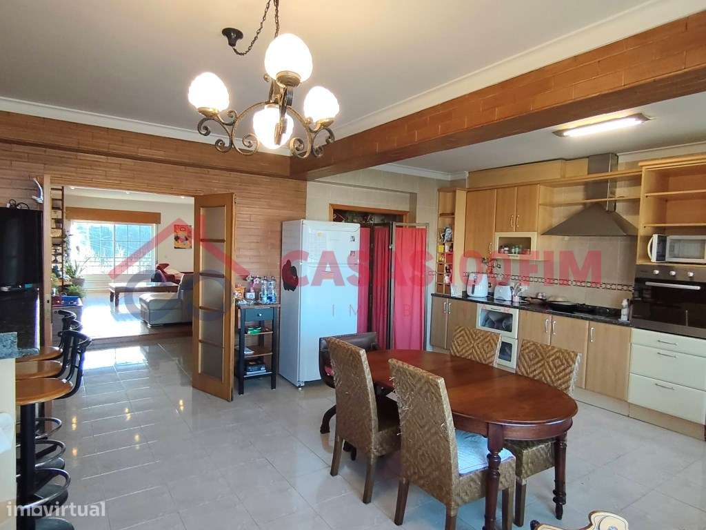 Apartamento T3 transformado em Duplex T2 +T2-5