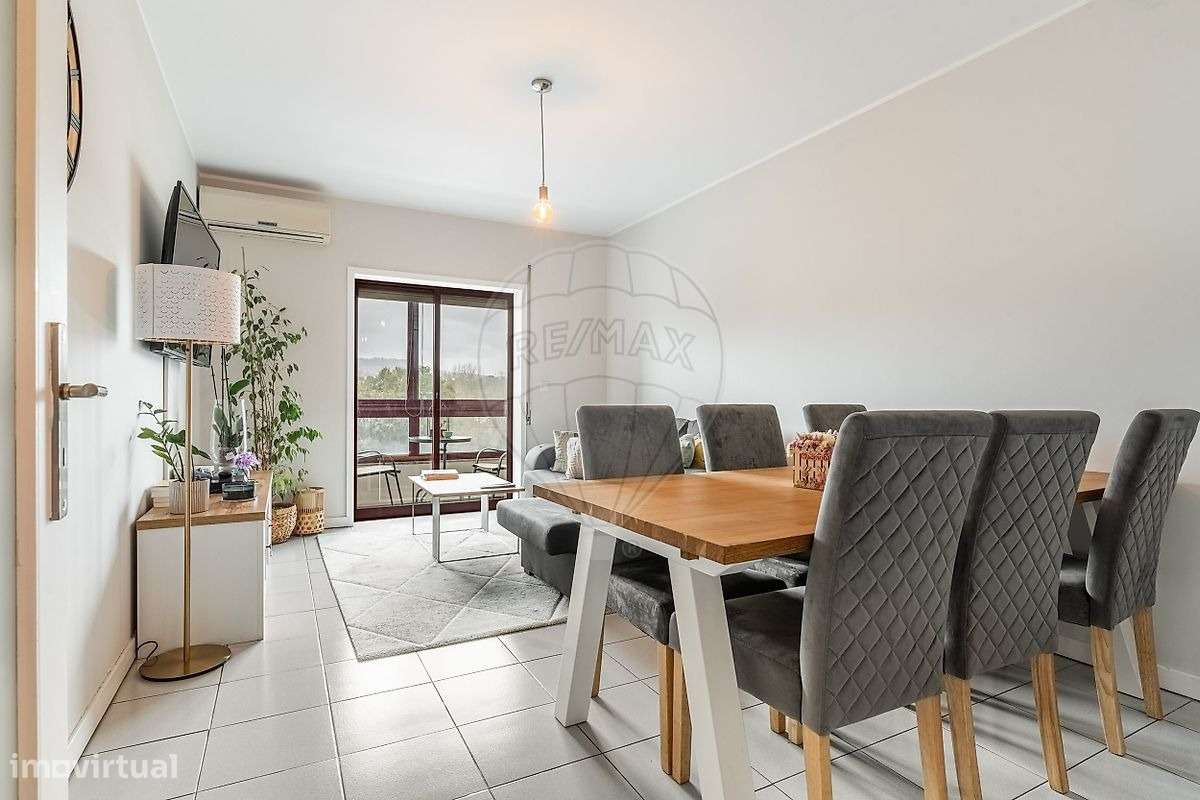 Apartamento T2 Remodelado em Lago, Amares - Grande imagem: 2/19