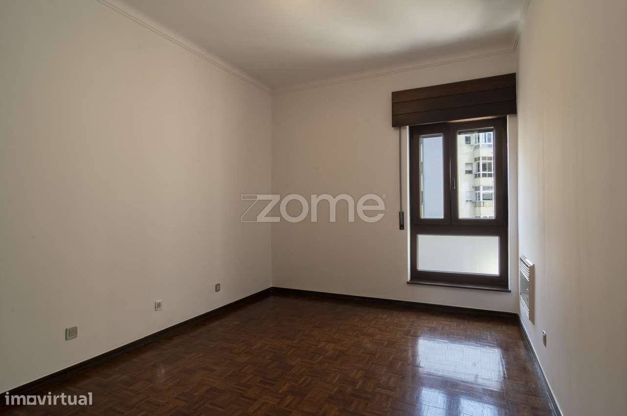 T3 para arrendamento no centro de Algés - Grande imagem: 3/32