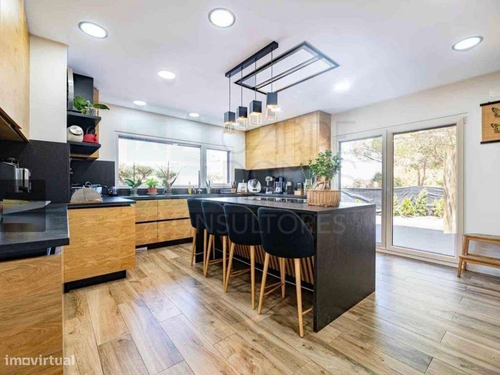Magnifica moradia T4 com piscina na Urbanização Aroeira, em Santo E...-16