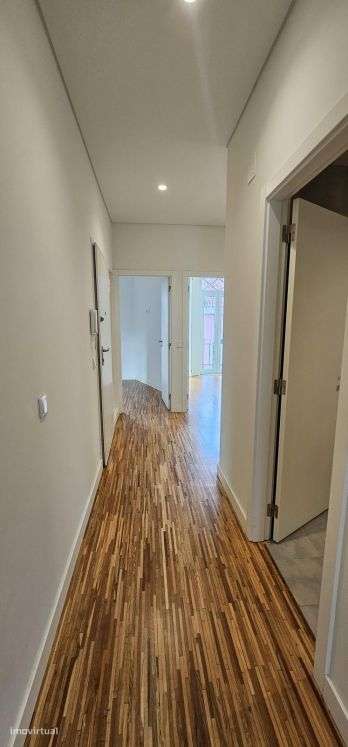 Apartamento T2 com estacionamento, Arroios, Lisboa - Grande imagem: 2/37