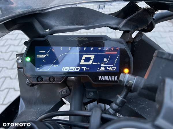 Yamaha YZF - 18