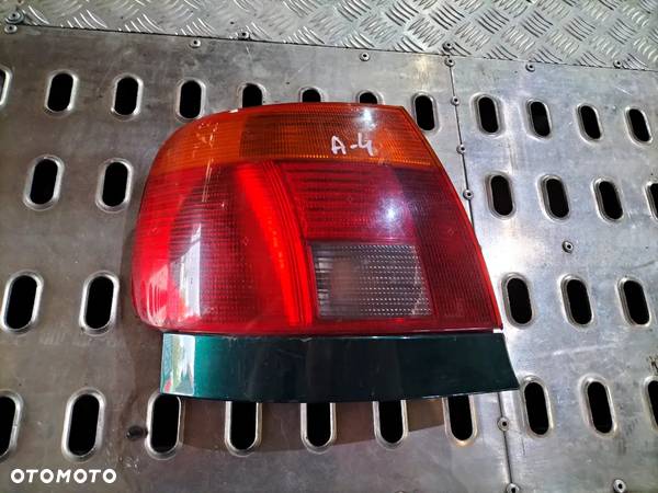 Lampa Audi A4 B5 Tył Lewy/Prawy - 1