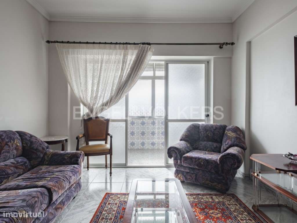 Apartamento T2, no Beato, com áreas generosas. - Grande imagem: 3/28